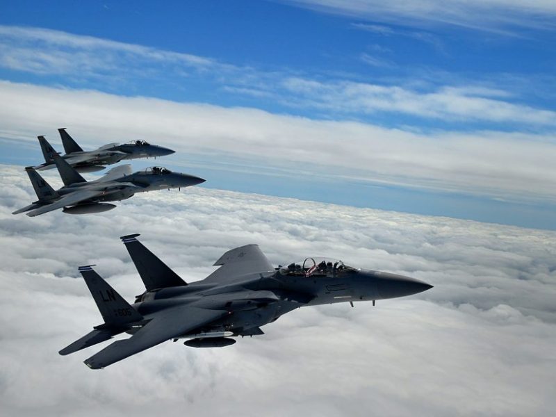 Viceministras: Lenkija nesidera dėl naikintuvų F-16 siuntimo Ukrainai