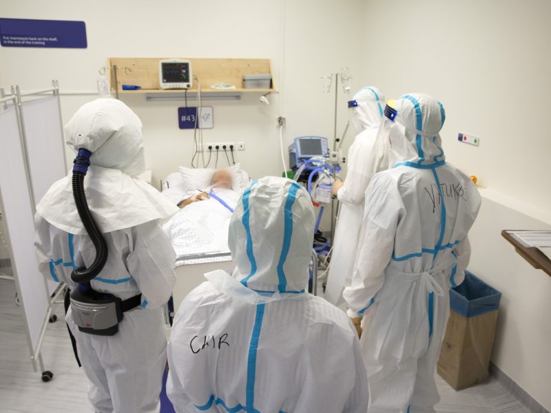 Epidemiologė: per parą šimtui COVID-19 sergančių pacientų prireikia deguonies