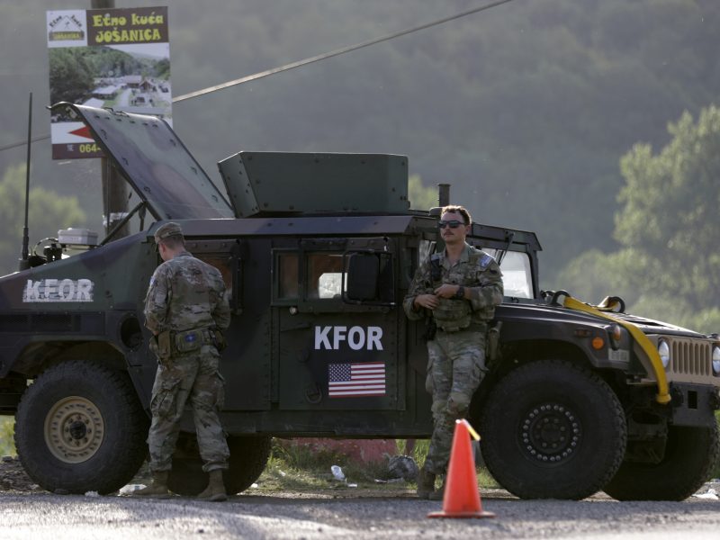 NATO į Kosovą siunčia papildomas pajėgas
