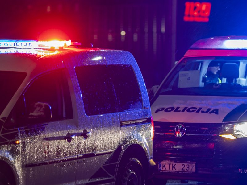 Policijai pranešta apie BMW, iš kurio kalbinamos mergaitės: pareigūnai turi prašymą
