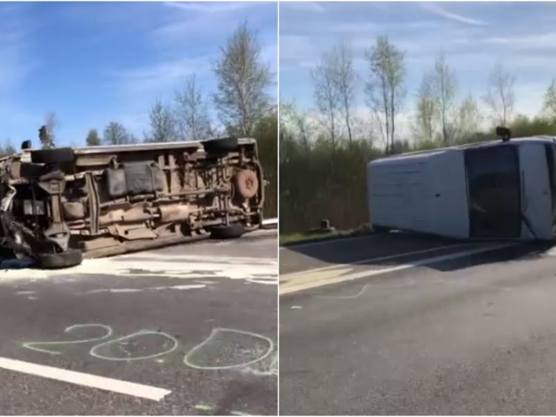 Į avariją prie Rumšiškių pateko nuteistieji: apvirtusio mikroautobuso vairuotas – be teisių