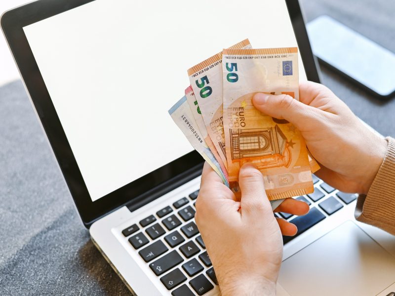 Krautuvą įsigyti bandęs vyras liko be pinigų ir prekės