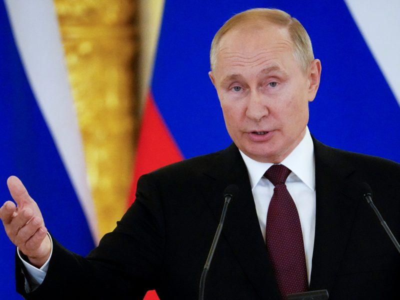 Rusija buvusį V. Putino kalbų rašytoją įtraukė į ieškomų asmenų sąrašą