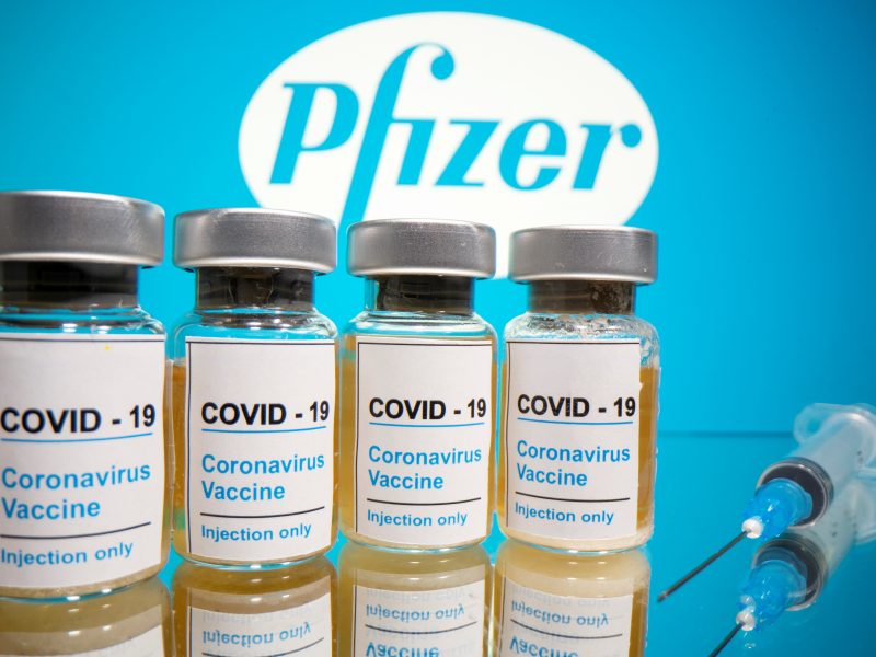 „Pfizer“: skiepų nuo COVID-19 veiksmingumas paaugliams po 4 mėnesių siekia 100 procentų