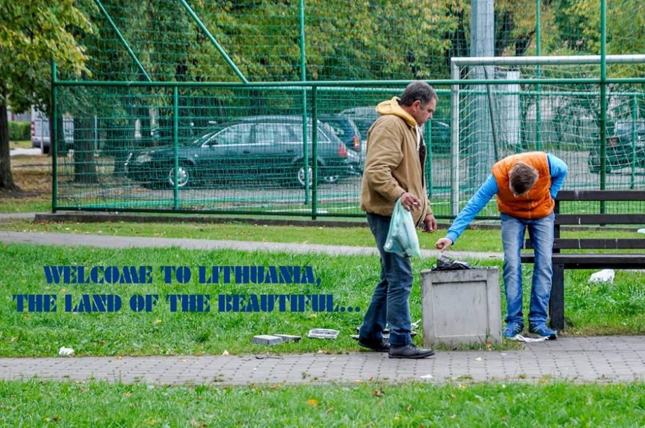 Užsieniečiams Kaune akis badė šiukšlės, diskriminacija ir skurdas