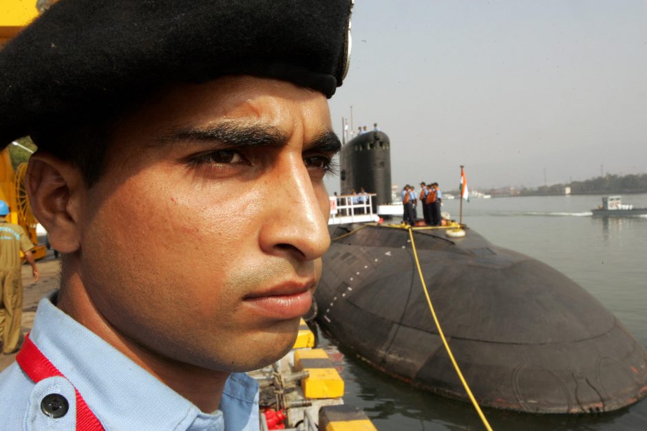 Indijos uoste sprogo povandeninis laivas: gyvybės ženklų nepastebima (atnaujinta)