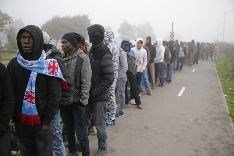 Prancūzijoje ardomas migrantų „Džiungles“ apėmė liepsnos