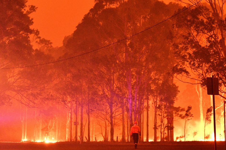 Australijoje vėl išplito miškų gaisrai