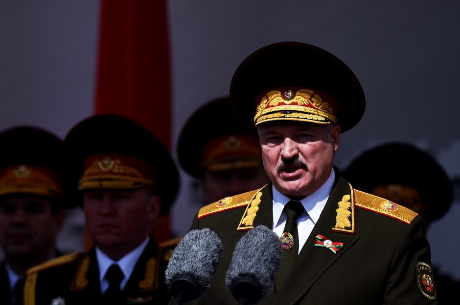 A. Lukašenka grasina prieš protestuotojus pasiųsti kariuomenę
