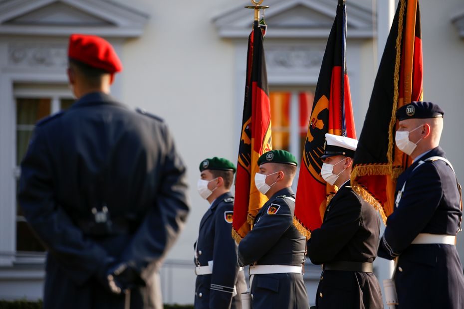 Vokietija išmokės kompensacijas homoseksualiems kariams