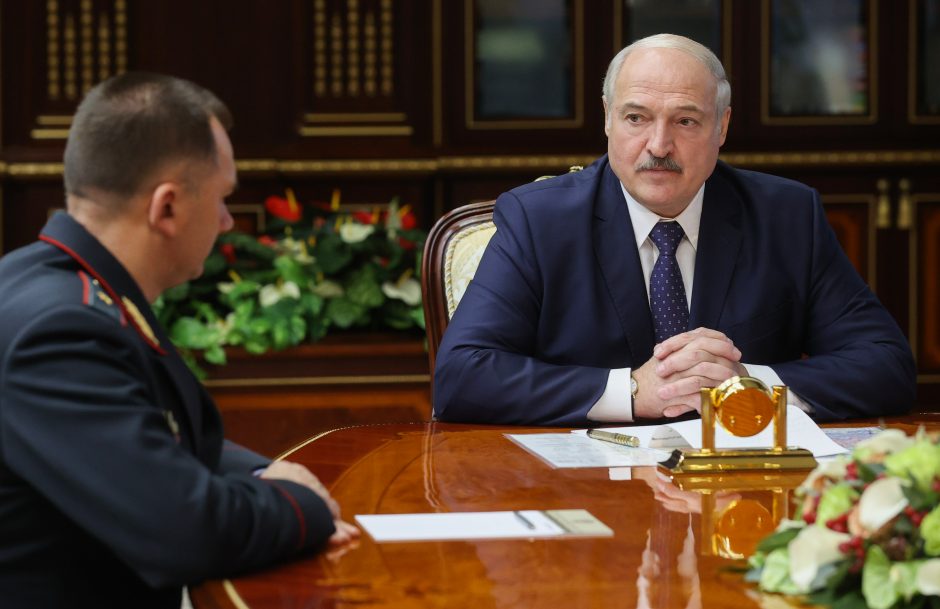 A. Lukašenka paragino kurti Baltarusijoje liaudies draugoves