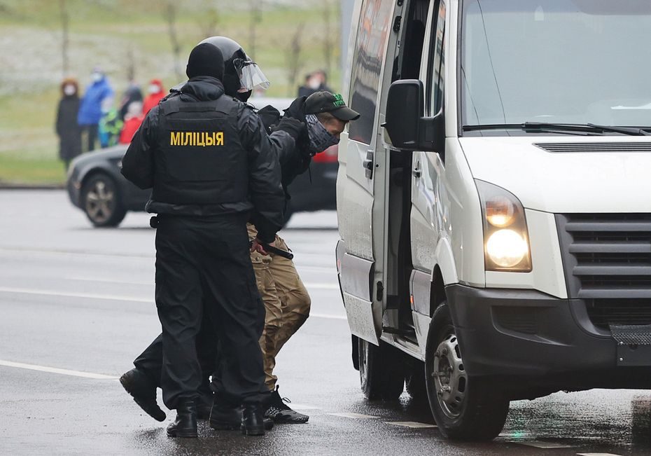 Per sekmadienio protestus Minske buvo sulaikyti 19 žmonių