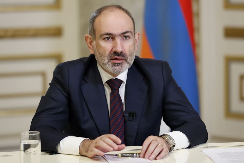 Armėnų bažnyčios vadovas ragina šalies premjerą trauktis iš pareigų