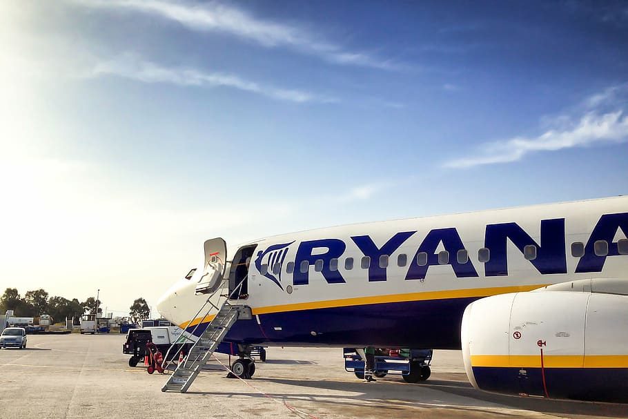 „Ryanair“ sumažino planuojamų pervežti keleivių skaičių