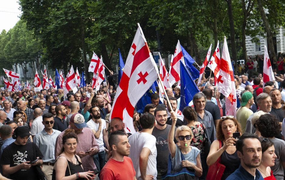 Susivienijusi Sakartvelo opozicija bandys nušalinti valdančiąją partiją