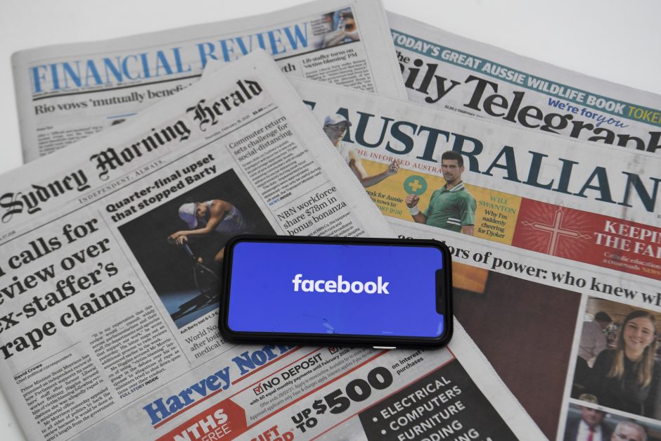 Australija ir „Facebook“ derasi dėl socialiniame tinkle įvesto naujienų portalų draudimo