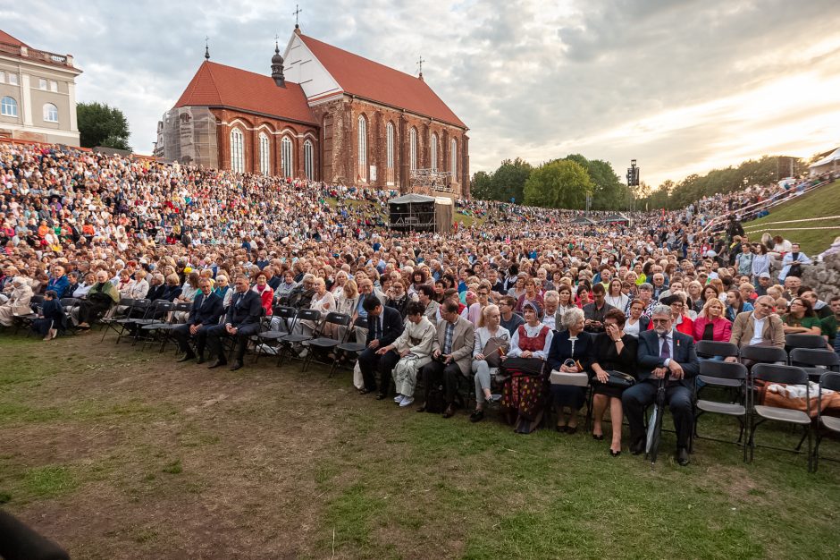 Tarp „Tautišką giesmę“ giedojusių keturių milijonų – tūkstančiai kauniečių balsų