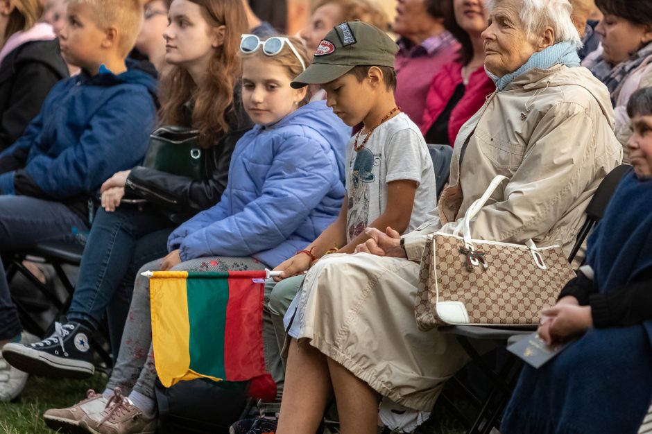 Tarp „Tautišką giesmę“ giedojusių keturių milijonų – tūkstančiai kauniečių balsų