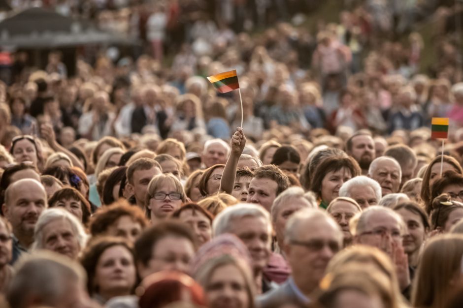 Tarp „Tautišką giesmę“ giedojusių keturių milijonų – tūkstančiai kauniečių balsų