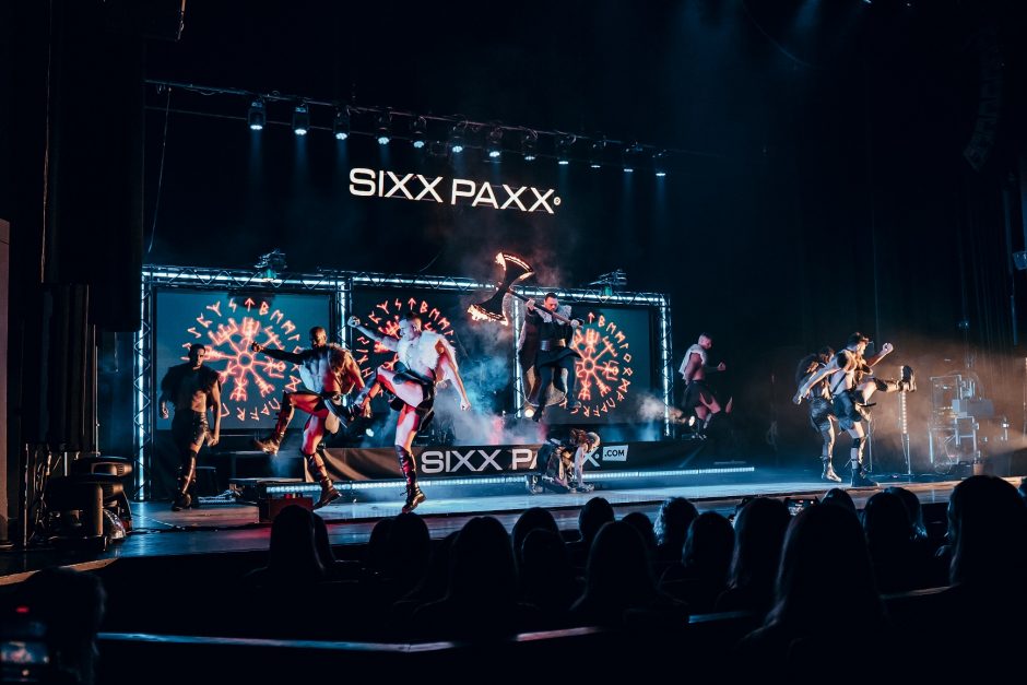 Geidžiamiausių Europos vyrų šou „Sixx Paxx“ atvyksta į Lietuvą!