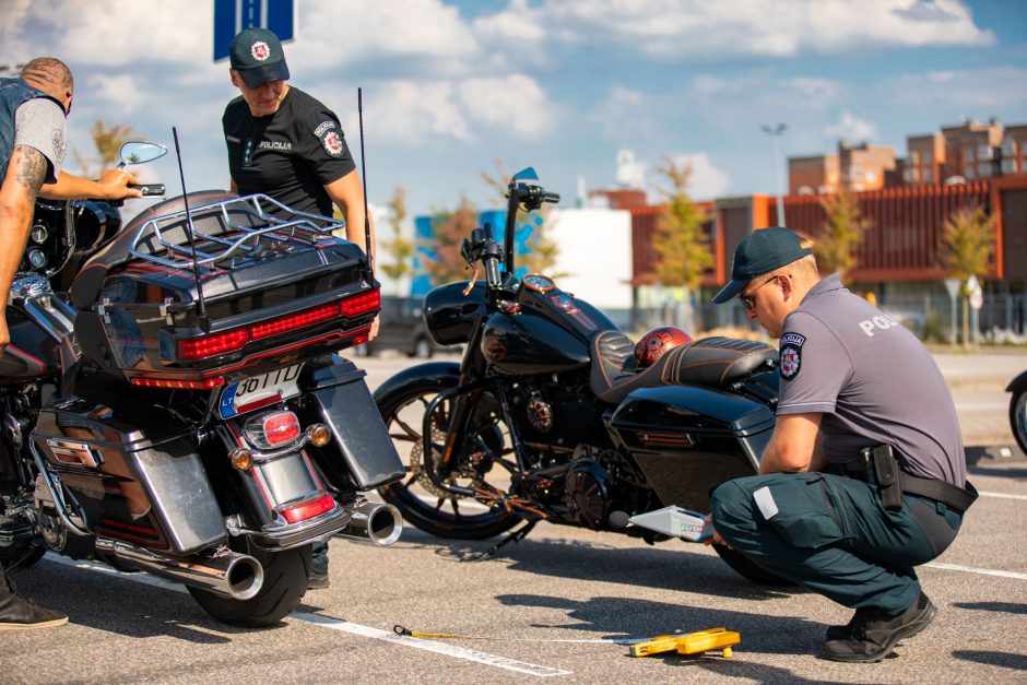 Klaipėdos policija kvietė pasitikrinti transporto priemonių skleidžiamą triukšmą, stiklų skaidrumą