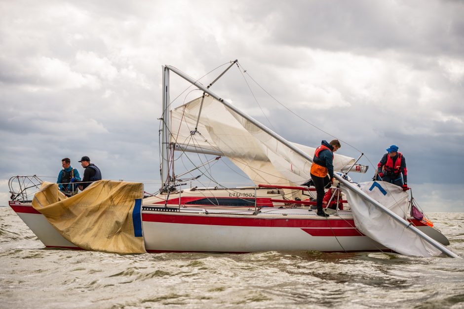 Jubiliejinė Kuršių marių regata nestokojo įtampos