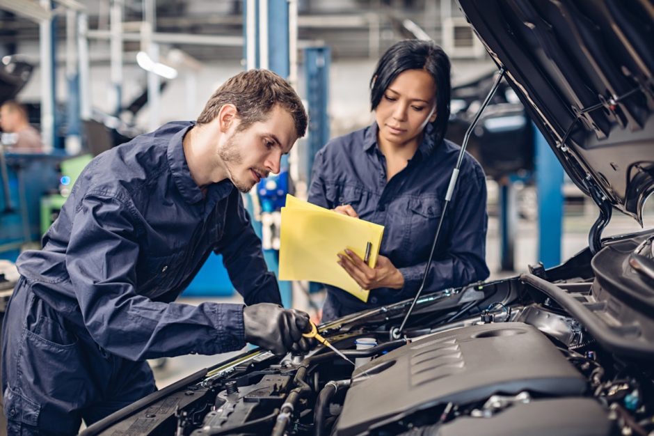 Autoservisų veikla Lietuvoje: vieni kaupia pelną, kiti veržiasi diržus