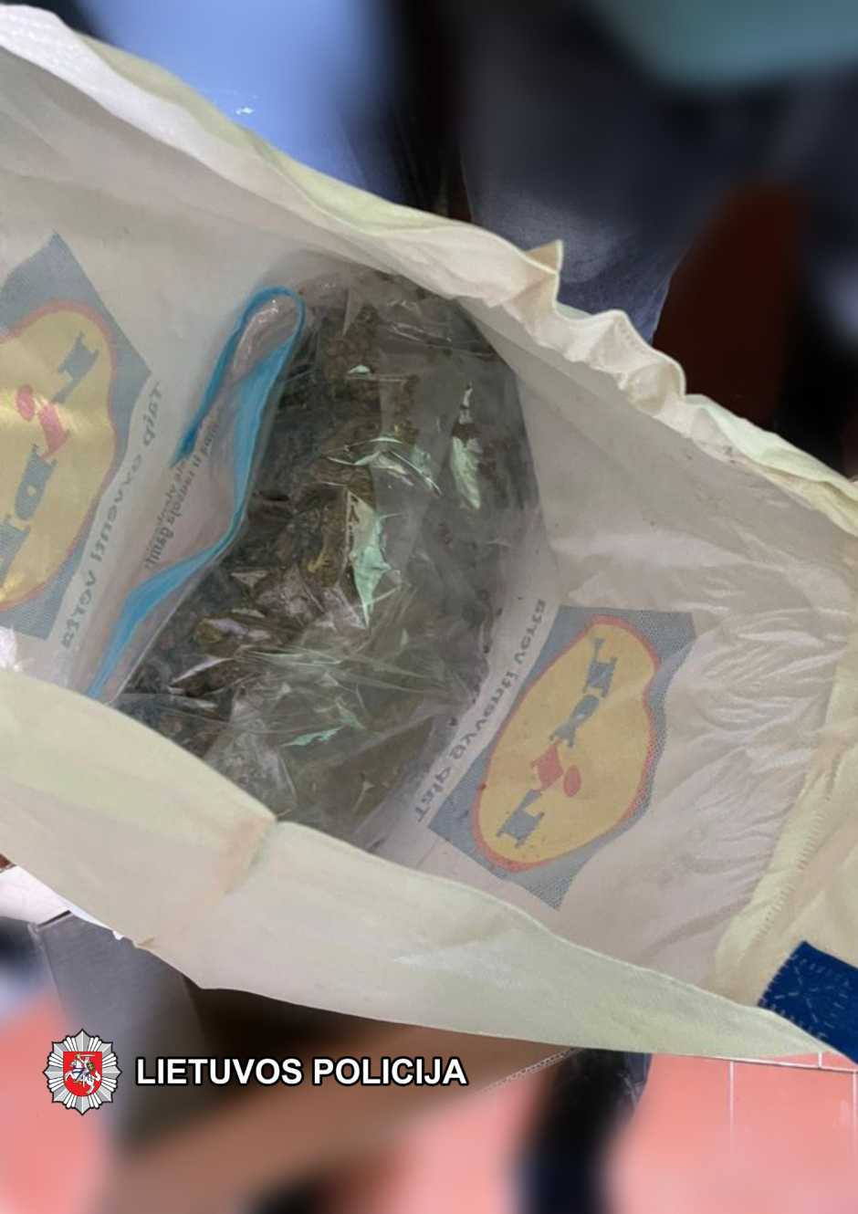 Marijampolės pareigūnai slėptuvėse aptiko daugiau nei keturis kilogramus narkotikų