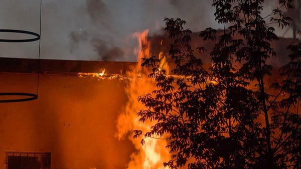 Panevėžyje – didžiulis gaisras: dūmai, atvira liepsna ir gausios tarnybų pajėgos