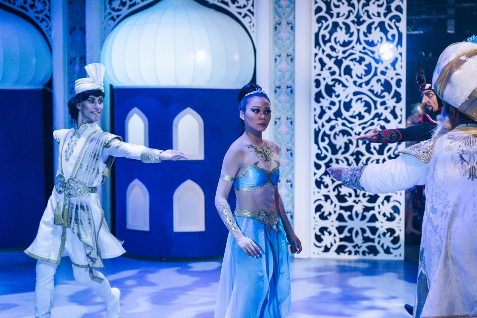 Elizabet, Aladinas ir čiurlioniškoji J. Daunytės arfa