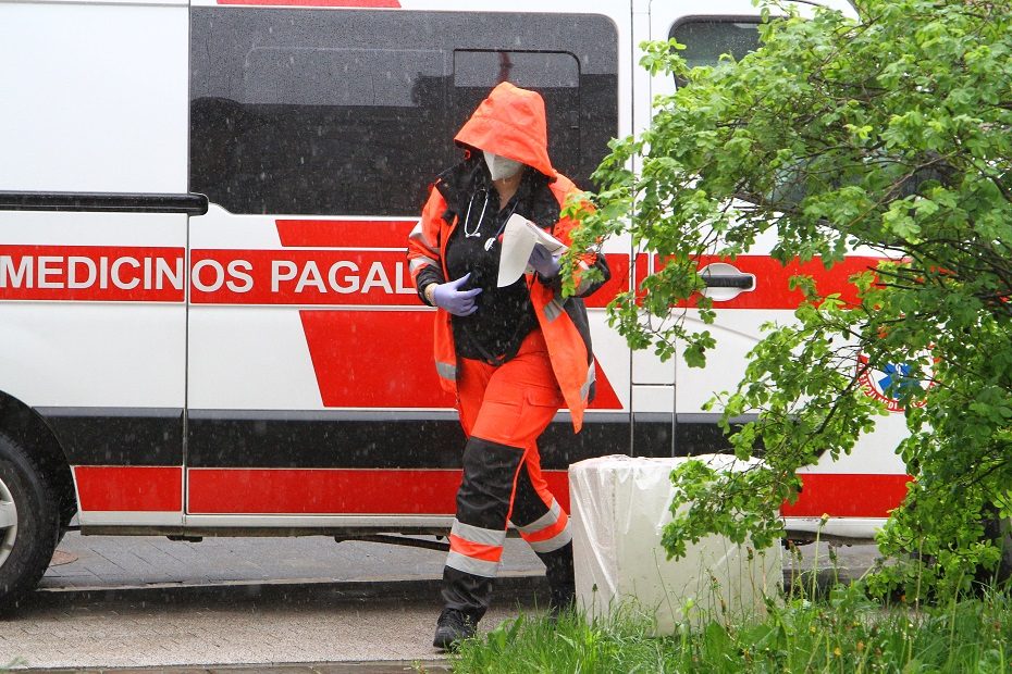 Vilniuje autobuso vairuotojas pėsčiųjų perėjoje partrenkė moterį