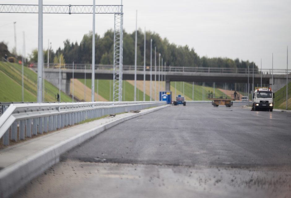 „Lietuvos keliai“ kreipėsi į institucijas dėl šalies kelių būklės: siūlo didinti finansavimą