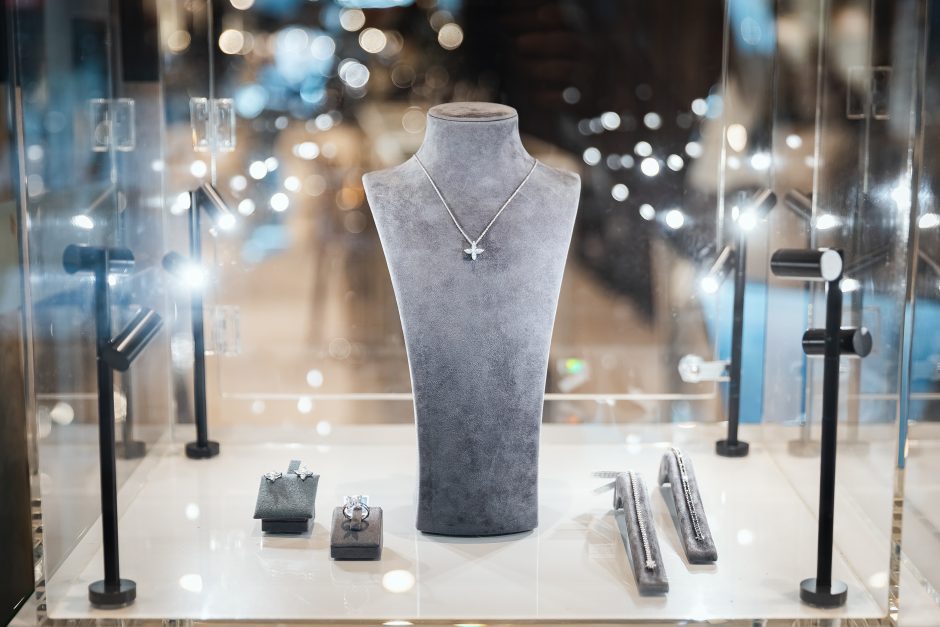 „Megoje“ – deimantų ir juvelyrikos centras, skirtas kalėdinėms dovanoms