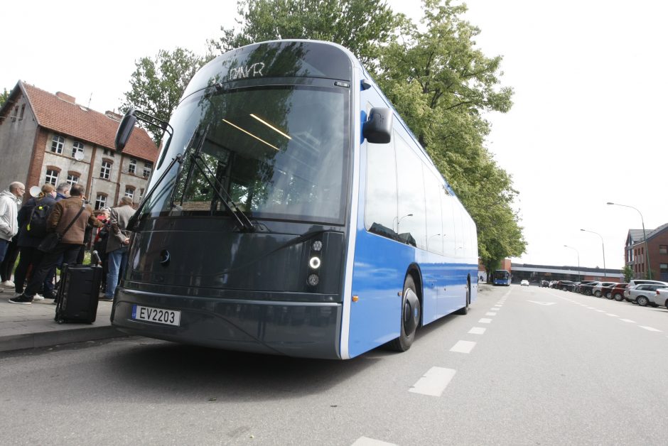 Klaipėdiečiai skundžiasi: autobusuose alina karštis