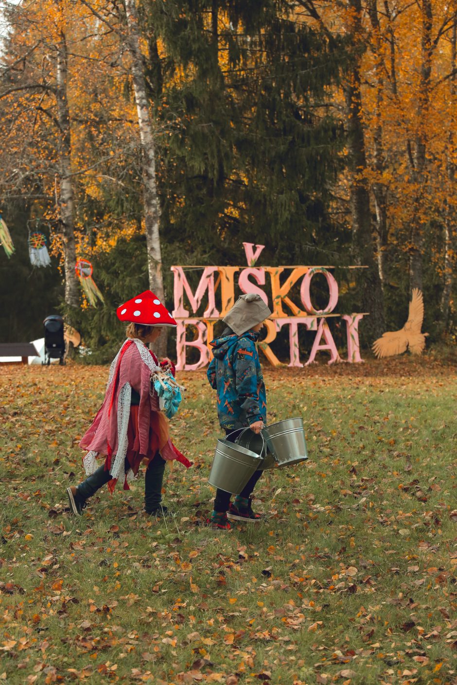 „Miško burtai“ į Žemaitijos mišką pritraukė rekordinį dalyvių skaičių