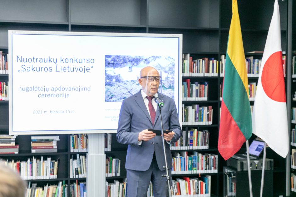 Nacionalinėje Martyno Mažvydo bibliotekoje atidaryta fotografijų paroda „Sakuros Lietuvoje“