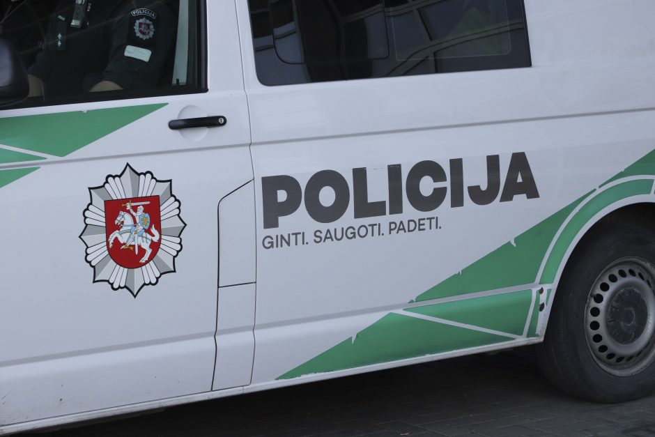 Praėjusi para keliuose: žuvo lengvojo automobilio vairuotojas