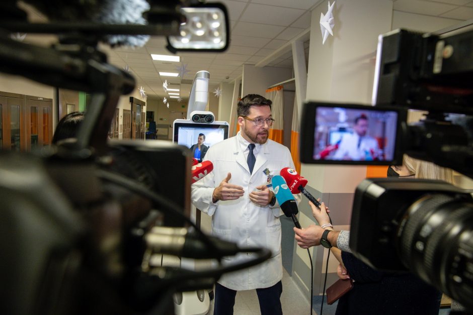 Ministras: telemedicinos centras leis tartis dėl ligonių būklės, teikti skubią pagalbą 