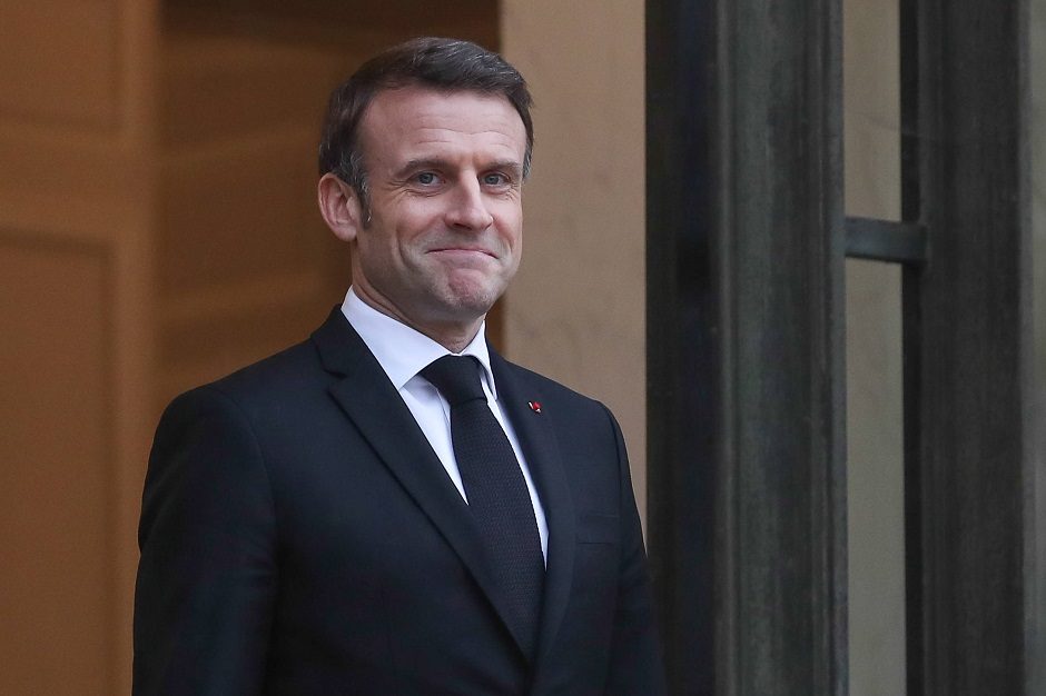 Prezidentūra: Prancūzija pirmadienį surengs konferenciją, skirtą aptarti paramą Ukrainai