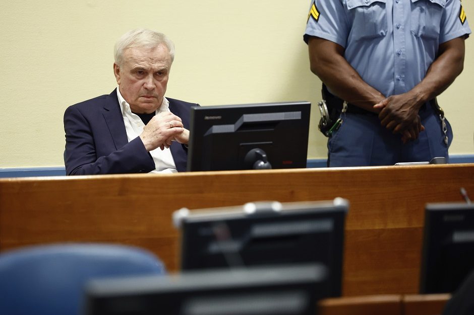 JT teismas pailgino laisvės atėmimo bausmes S. Miloševičiaus padėjėjams