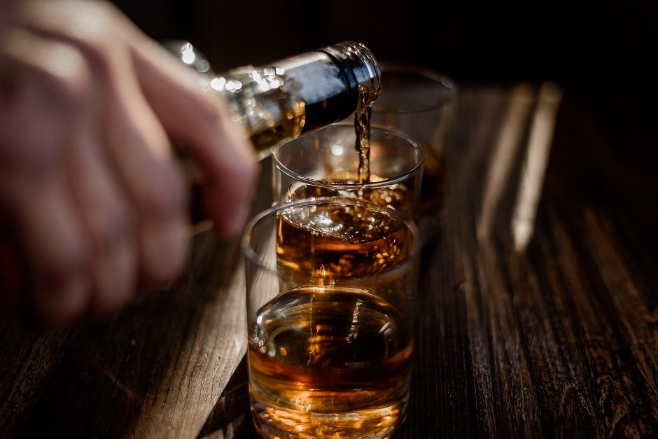 Lietuvoje alkoholio suvartojimui mažėjant daugiau geriama stipriųjų gėrimų 