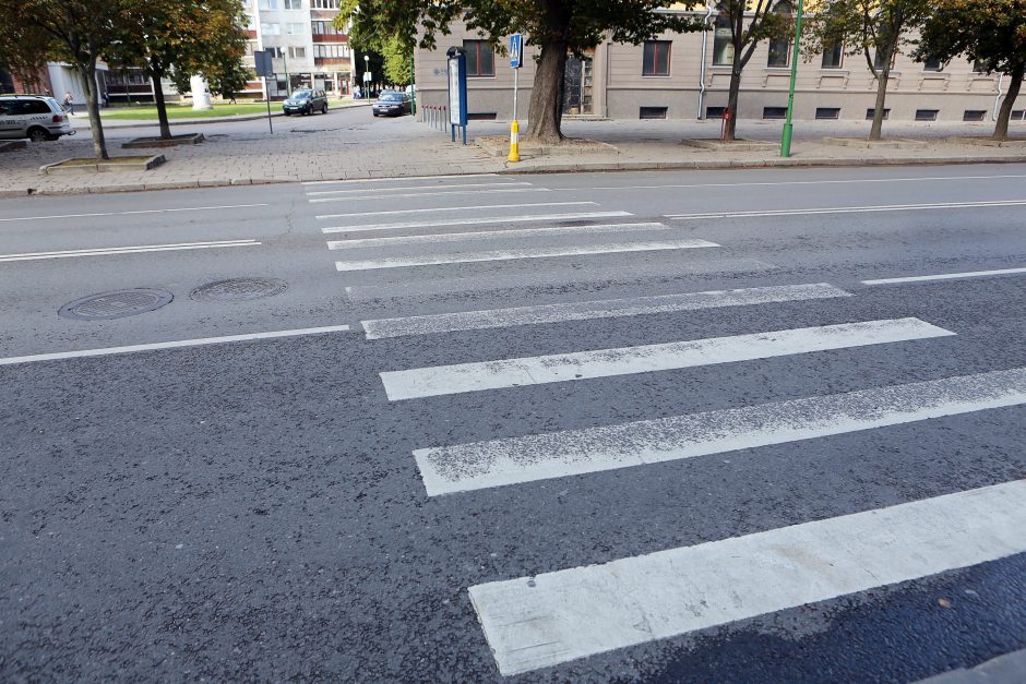 Skaudi nelaimė Klaipėdoje: autobusas perėjoje partrenkė moterį