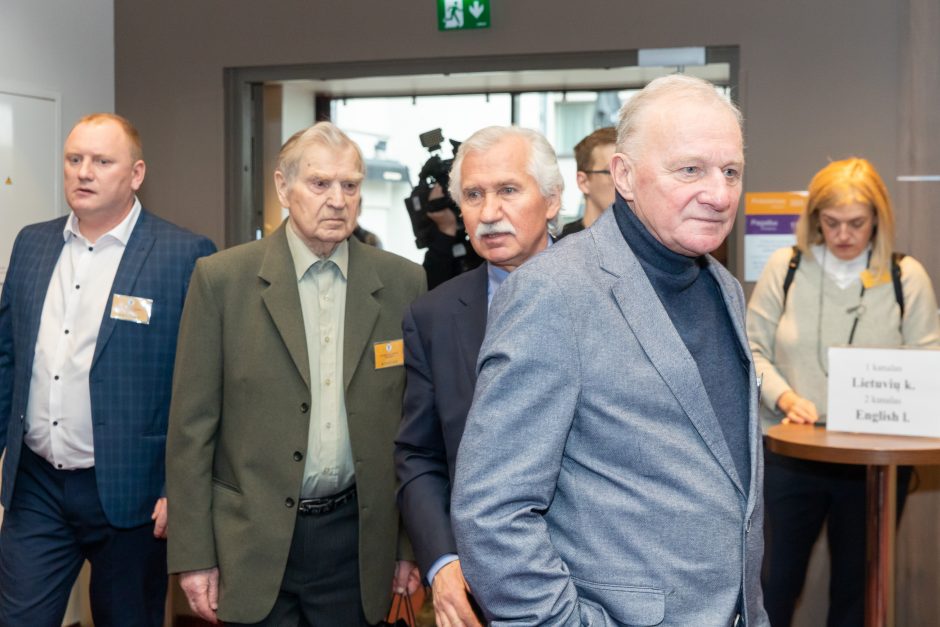 Lietuvos futbolo federacijos prezidentu tapo vieninteliu kandidatu buvęs E. Stankevičius