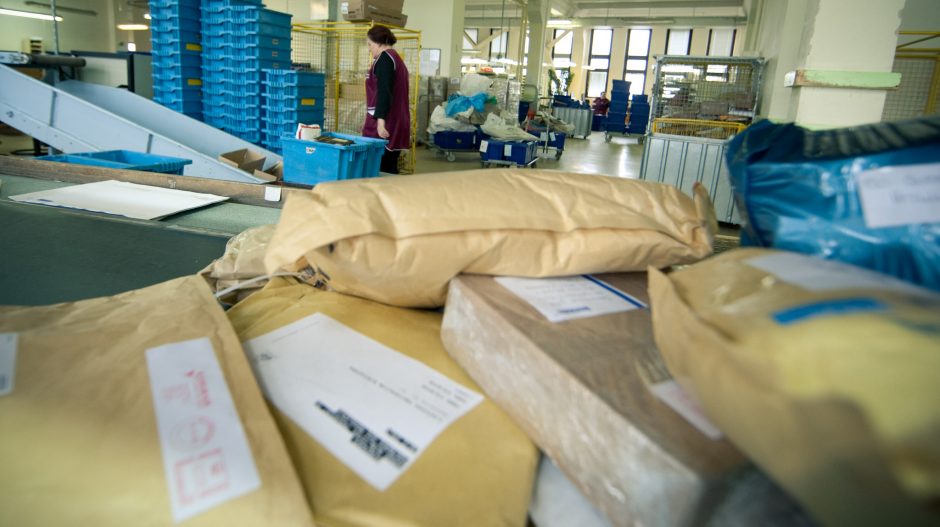 Lietuvos paštas: siuntos iš trečiųjų šalių dar gali vėluoti porą mėnesių