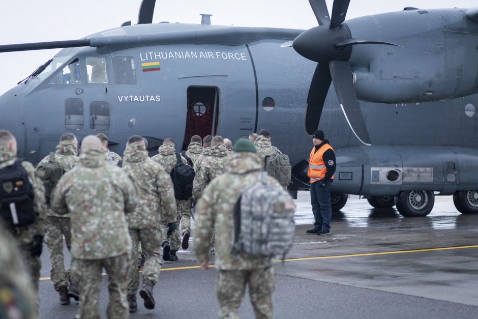 Į Ukrainos karių mokymo operaciją išvyko nauja Lietuvos instruktorių grupė