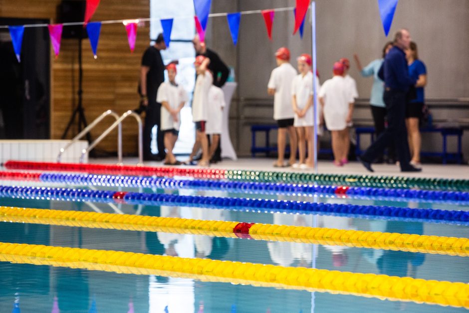 Ministerija tikisi, kad šiemet plaukti baseinuose išmoks 8 tūkst. pradinukų