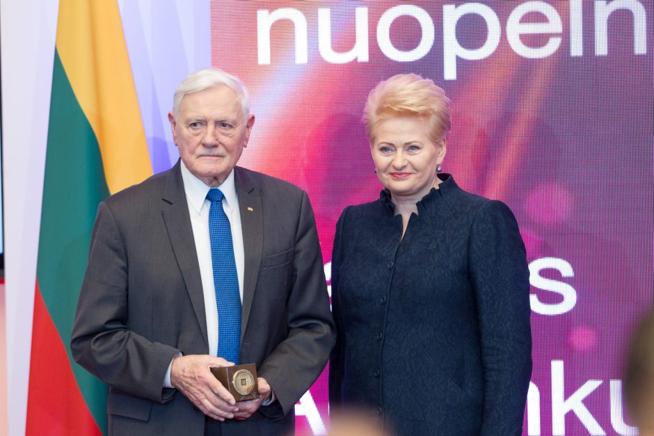 Palankaus vertinimo reitingas: lyderiauja V. Adamkus ir D. Grybauskaitė