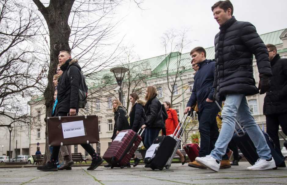 Statistika džiugina: į Lietuvą sugrįžo daugiau piliečių, negu emigravo