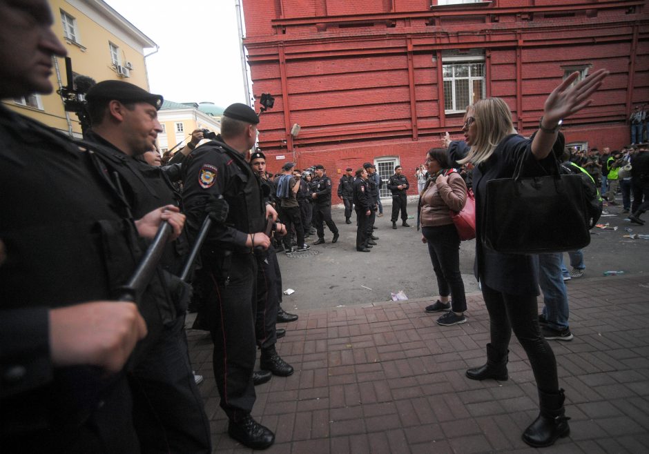 Rusijoje – protestai: žmonės skandavo „Mes čia valdžia!“ ir „Putinas – vagis!“