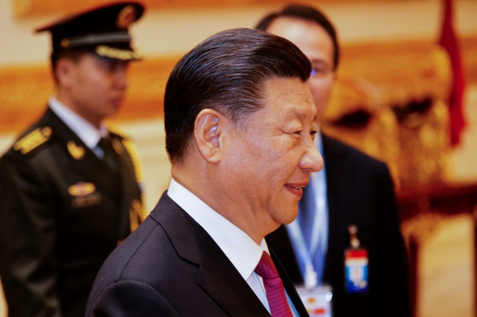 „Facebook“ atsiprašė už necenzūrinį Kinijos prezidento vardo vertimą